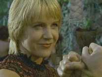 Gabrielle sees through Xena's attempt at 'Guess Which Hand I am Holding A Good Ending for the Show'