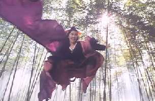 I've seen this film, and this part was actually a lot cooler than it appears here. Trust me on this.